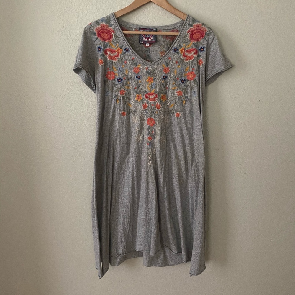 Johnny Was Embroidered Cotton Dress in Grey